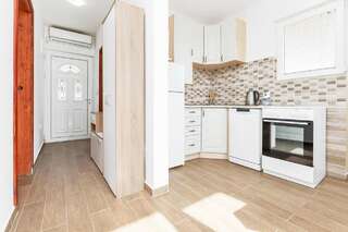 Апартаменты Apartments Gojkovic Луштица Улучшенные апартаменты-19