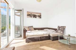 Апартаменты Apartments Gojkovic Луштица Улучшенные апартаменты-20